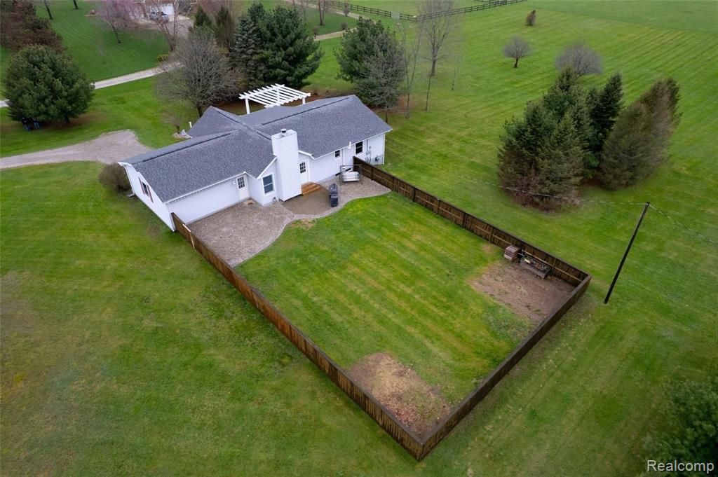 524 West Schafer Road Howell, MI 48843 - Photo 3 of 40