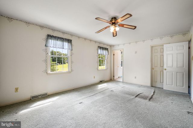 a view of walk in closet