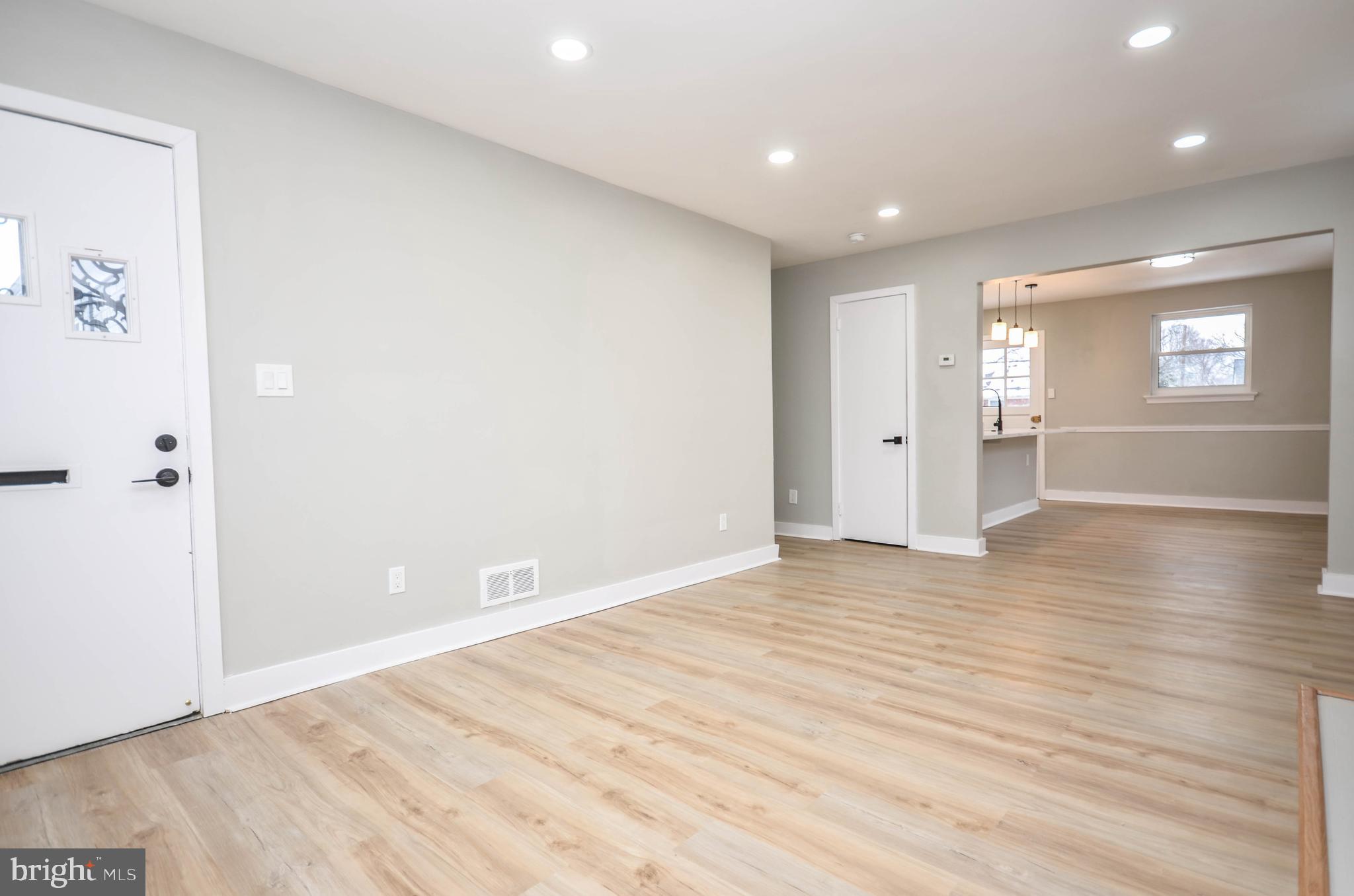 2110 Rolander Street Hyattsville, MD 20783 - Photo 3 of 33