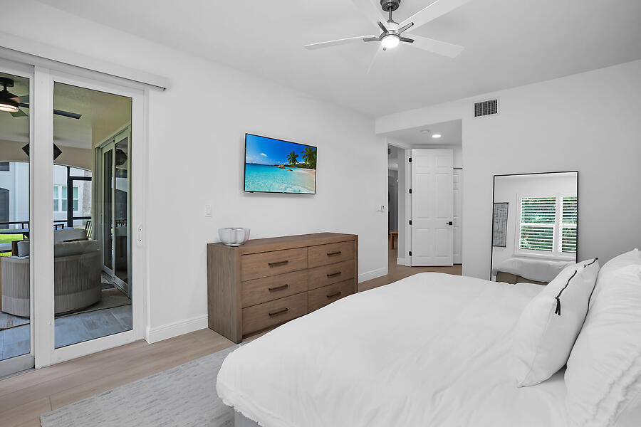1252 Rialto Way, Unit 102 Naples, FL 34114 - Photo 16 of 44 virtual-tour-366070-08