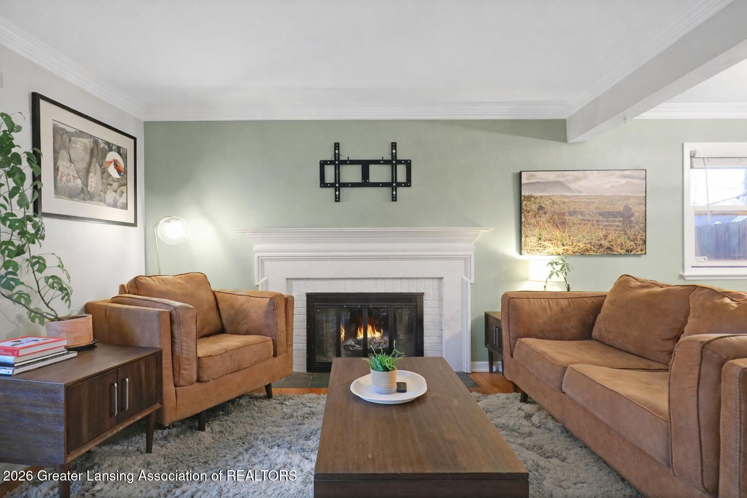 2505 Fairfax Road Lansing, MI 48910 - Photo 2 of 23 living room photo no TV