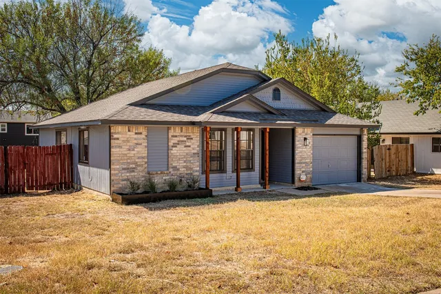 $307,900 | 1305 Dominique Drive, Austin, TX 78753