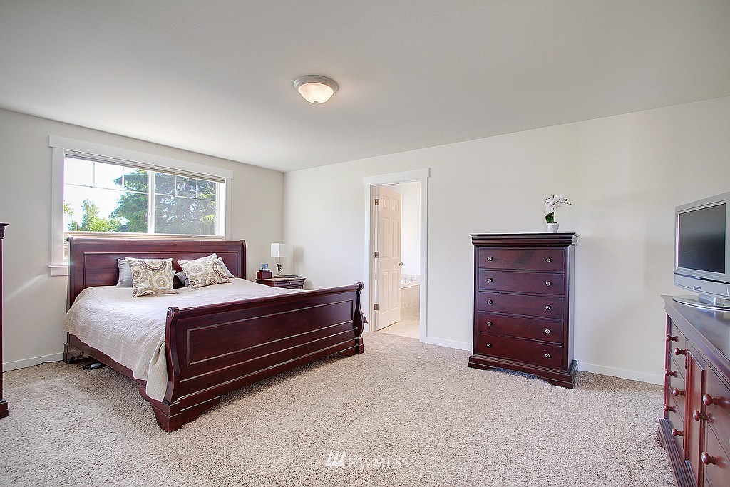 2414 Northeast 22nd Street Renton, WA 98056 - Photo 13 of 25 Gallery Image 13