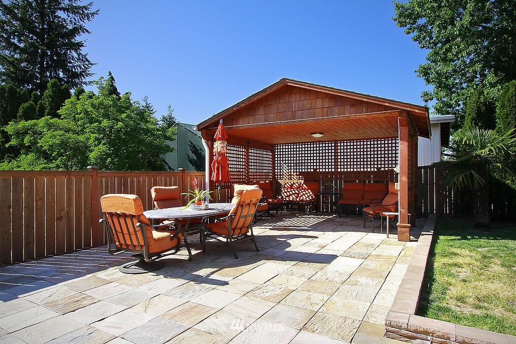 2414 Northeast 22nd Street Renton, WA 98056 - Photo 23 of 25 Gallery Image 23