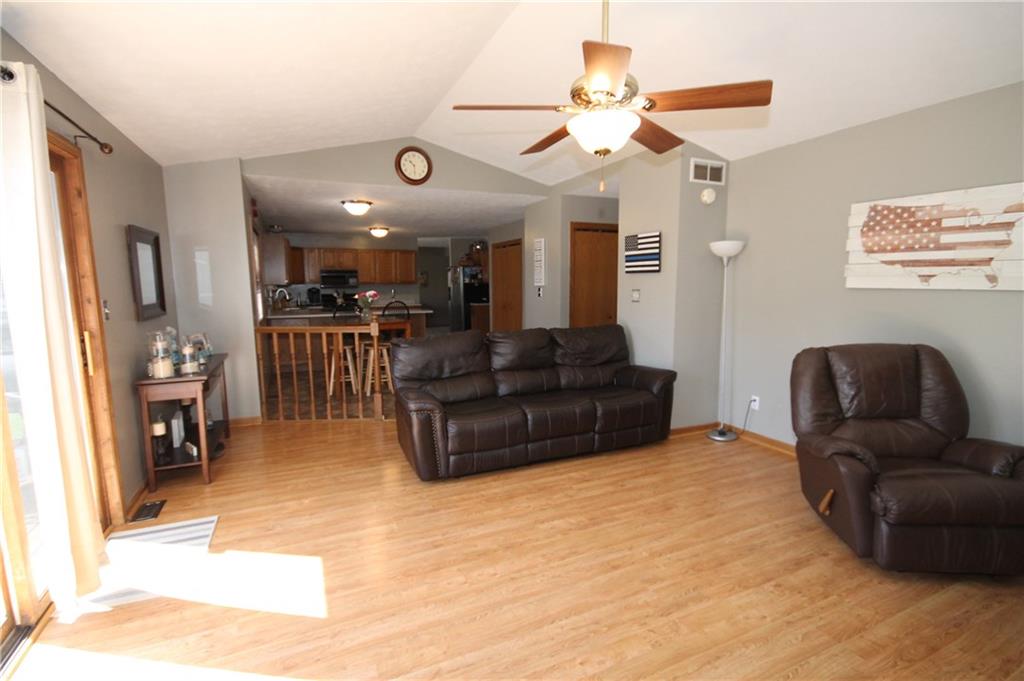 4339 River Road Columbus, IN 47203 - Photo 16 of 46