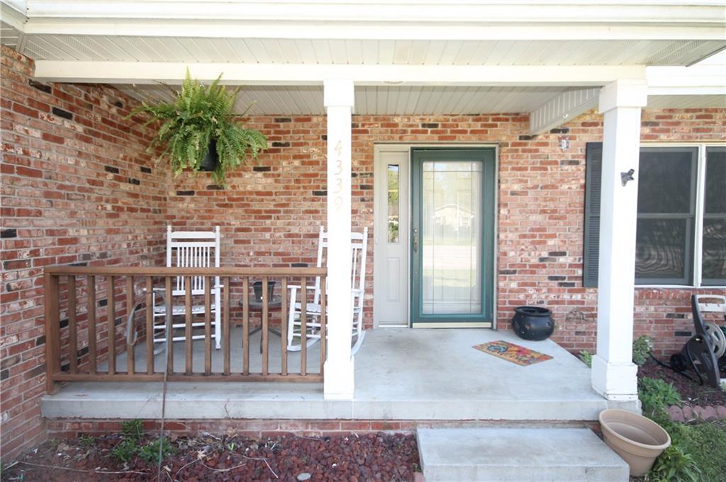 4339 River Road Columbus, IN 47203 - Photo 3 of 46