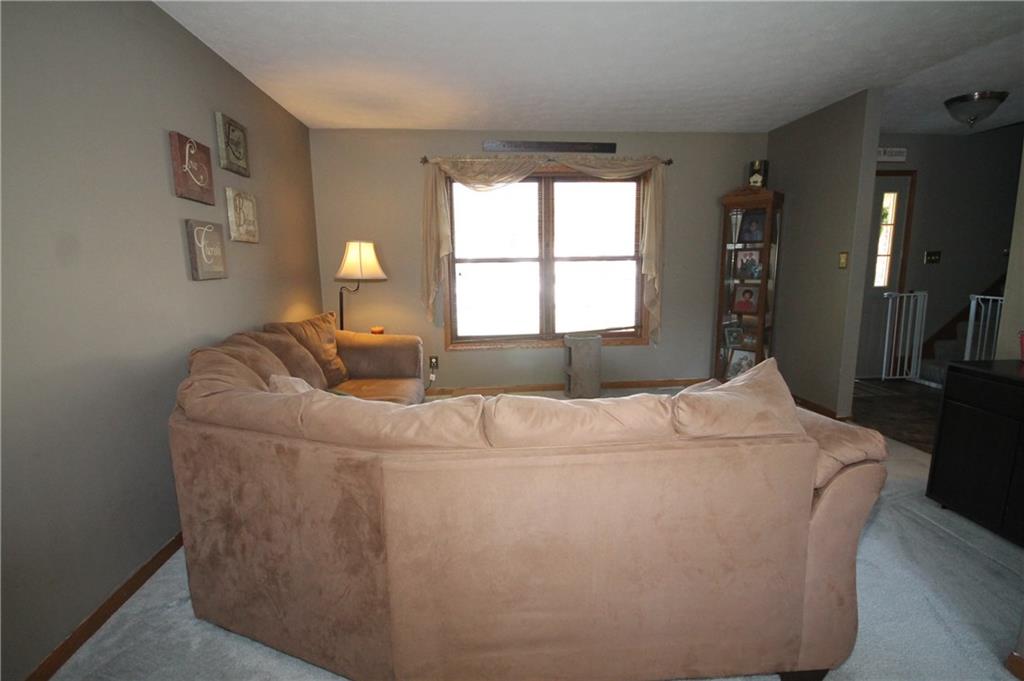 4339 River Road Columbus, IN 47203 - Photo 5 of 46