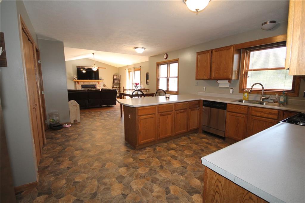 4339 River Road Columbus, IN 47203 - Photo 10 of 46