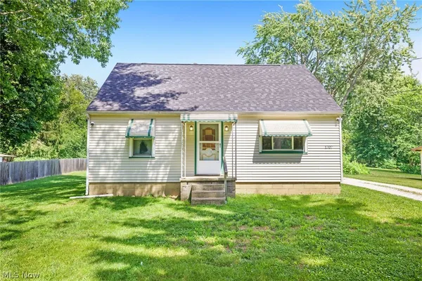 $149,900 | 1707 Mohawk Drive, Akron, OH 44306