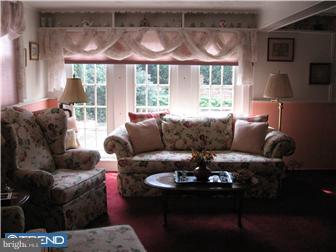 512 Wingate Road Abington, PA 19006 - Photo 7 of 12 Family Room