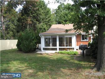 512 Wingate Road Abington, PA 19006 - Photo 10 of 12 Exterior Back