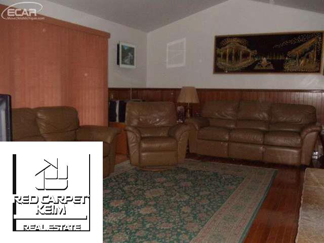 8092 North Jennings Road Mount Morris, MI 48458 - Photo 9 of 25 20450261-8.JPG