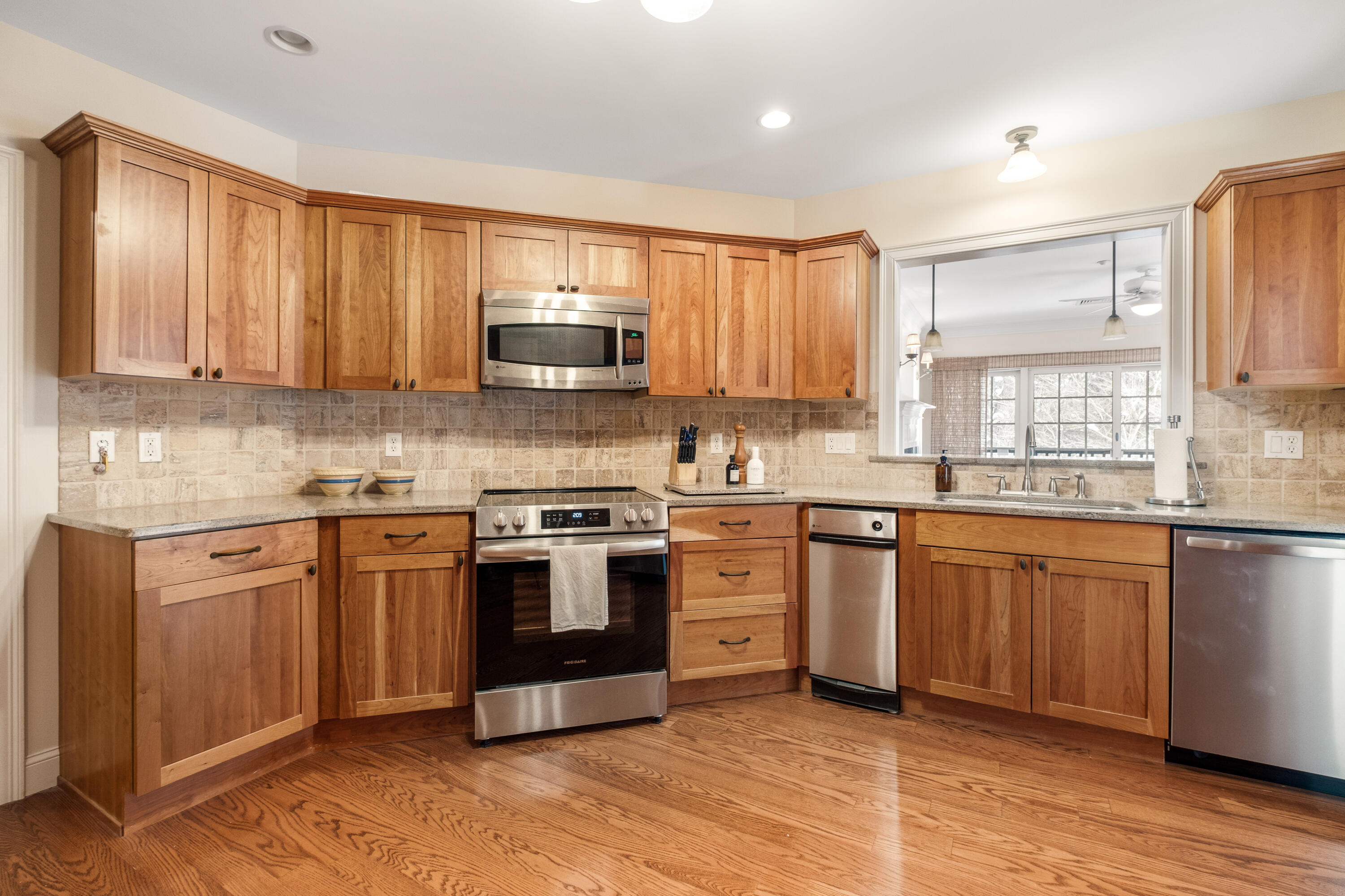 100 Shepard's Cove Road, Unit G107 Kittery, ME 03904 - Photo 11 of 48 DSCF0667