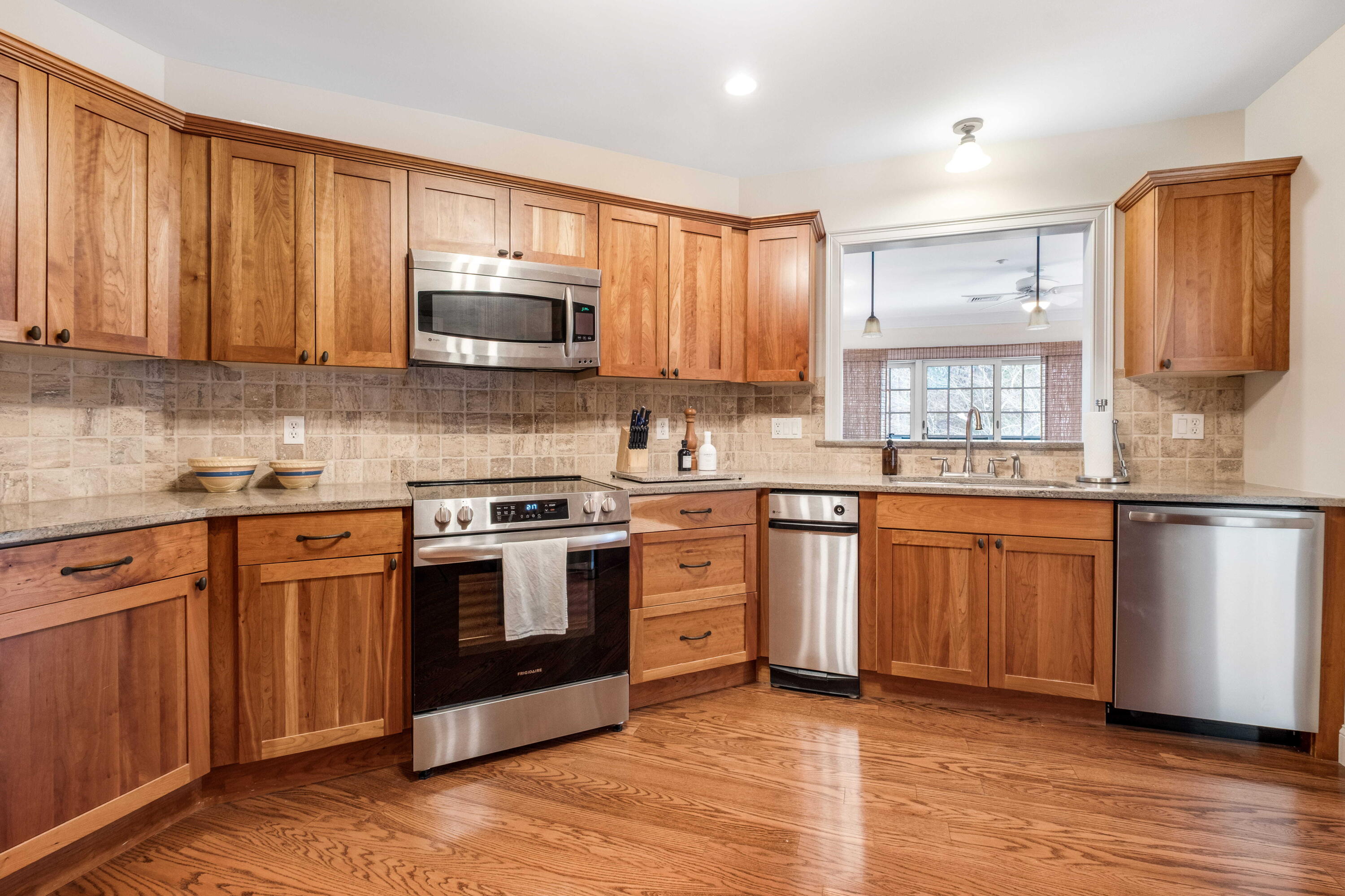 100 Shepard's Cove Road, Unit G107 Kittery, ME 03904 - Photo 12 of 48 DSCF0714 (1)