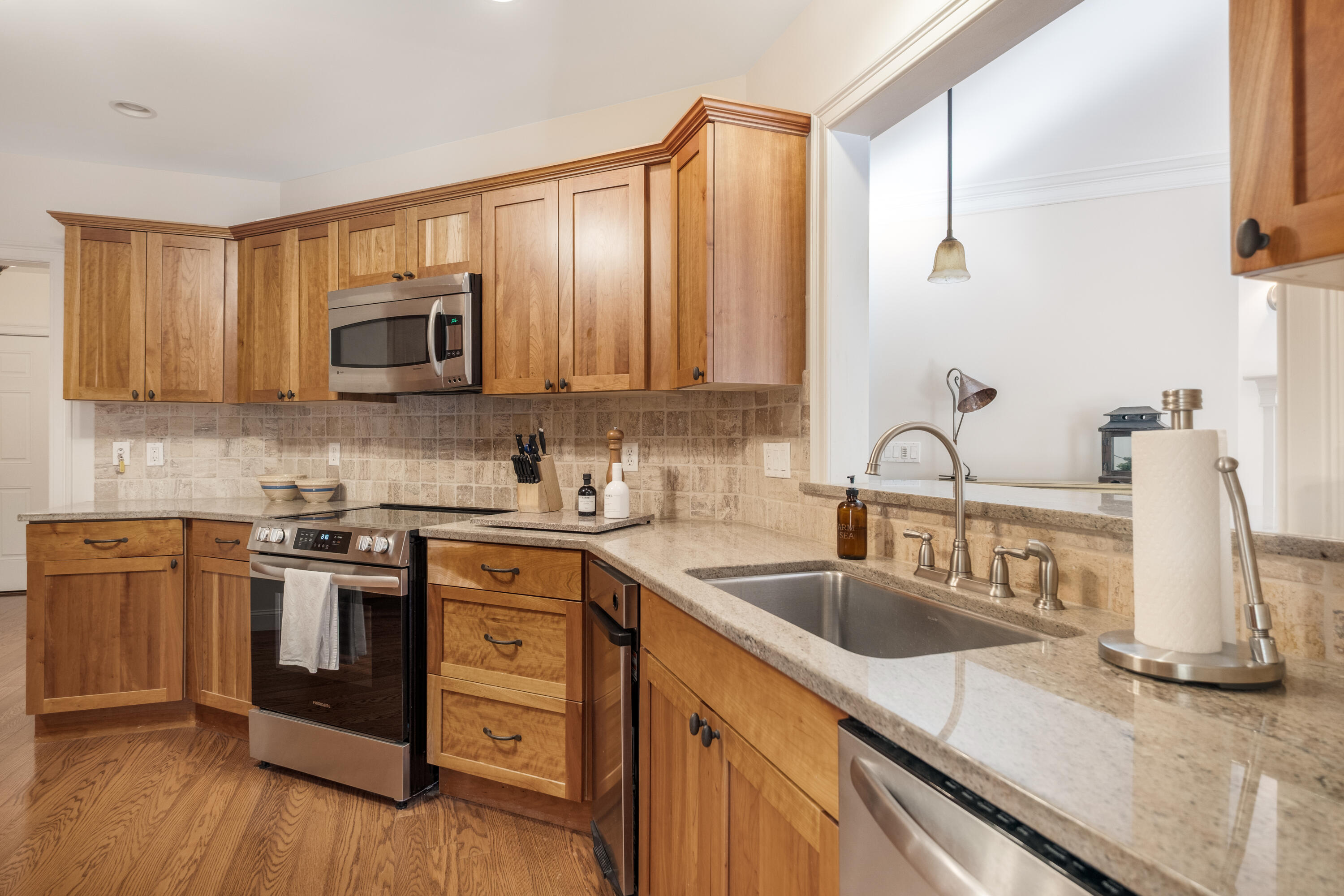 100 Shepard's Cove Road, Unit G107 Kittery, ME 03904 - Photo 15 of 48 DSCF0673