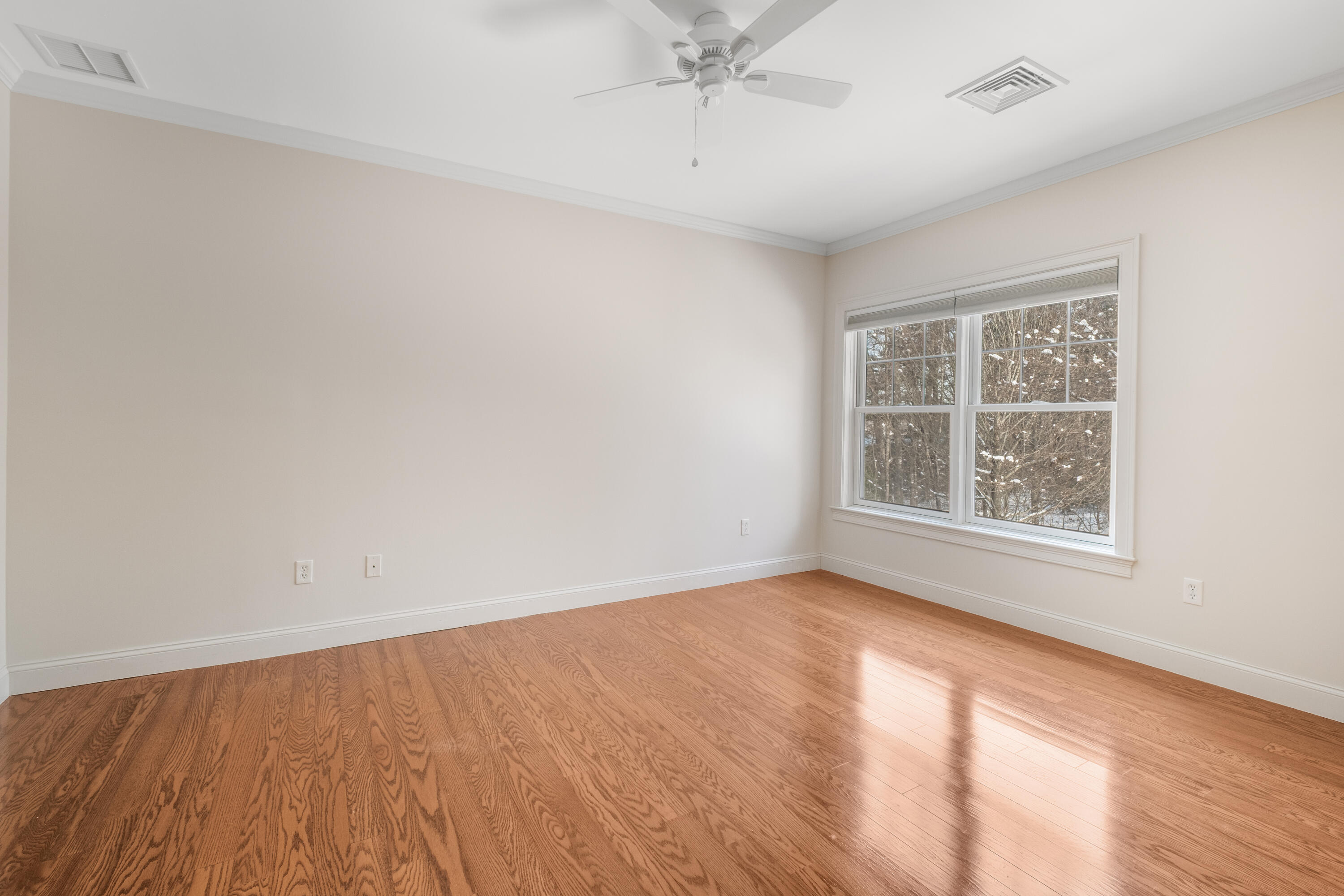 100 Shepard's Cove Road, Unit G107 Kittery, ME 03904 - Photo 20 of 48 DSCF0717