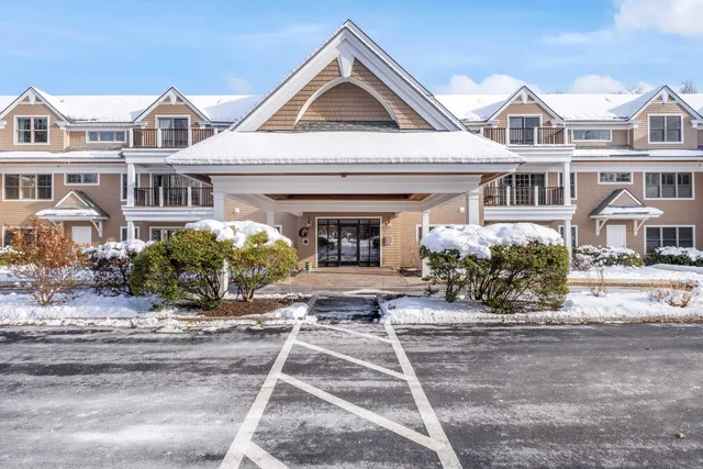 $699,900 | 100 Shepard's Cove Road, Unit G107, Kittery, ME 03904