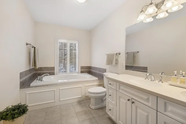 $699,900 | 100 Shepard's Cove Road, Unit G107, Kittery, ME 03904