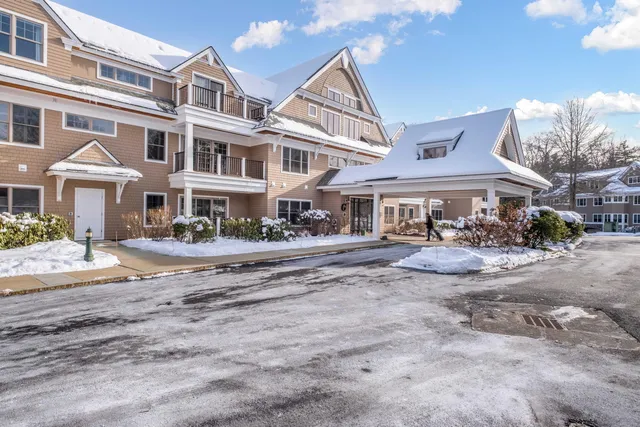 $699,900 | 100 Shepard's Cove Road, Unit G107, Kittery, ME 03904