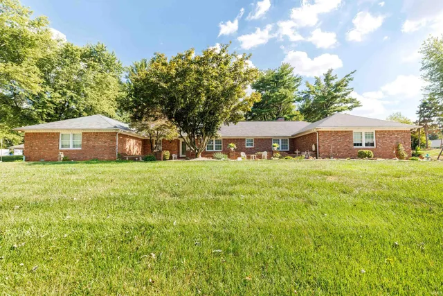 $450,000 | 3165 Hazelwood Drive, Vincennes, IN 47591