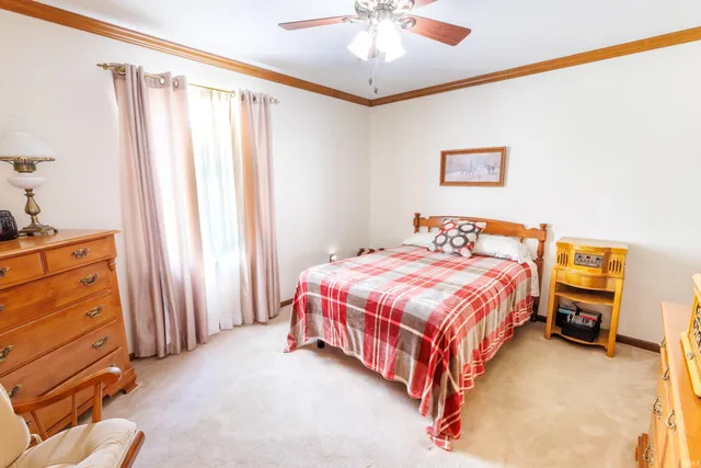 $450,000 | 3165 Hazelwood Drive, Vincennes, IN 47591