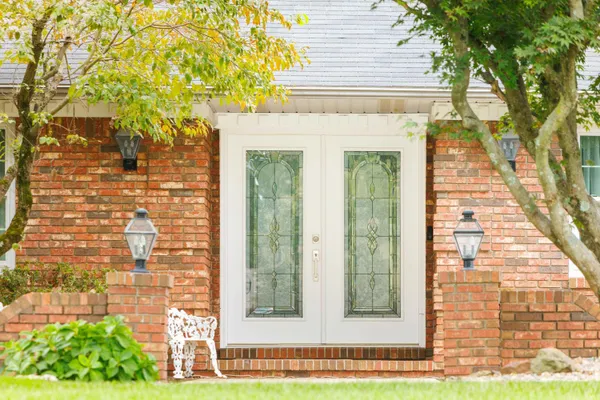 $399,999 | 3165 Hazelwood Drive, Vincennes, IN 47591