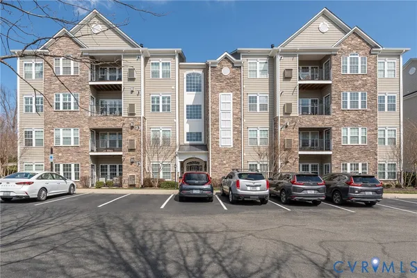 $315,000 | 910 Westwood Village Way, Unit 402, Midlothian, VA 23114