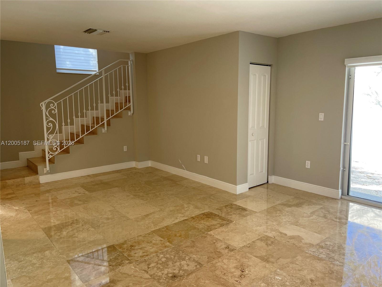 3191 Ohio Street Miami, FL 33133 - Photo 7 of 32 a view of an empty room