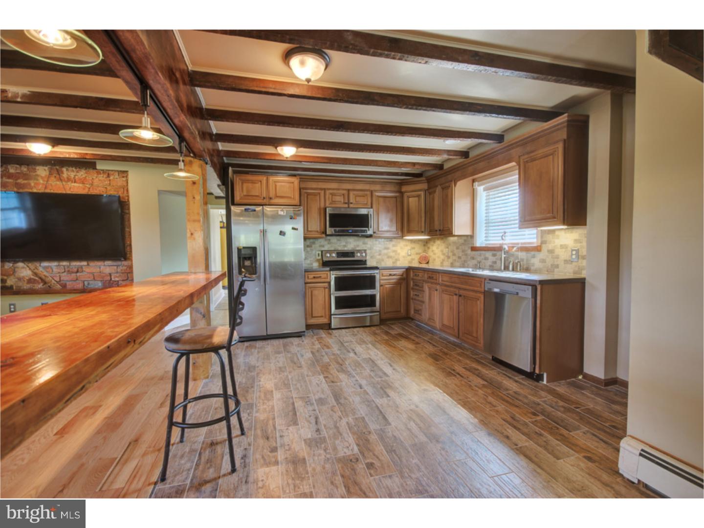 5323 Chestnut Hill Road Center Valley, PA 18034 - Photo 12 of 23 Gallery Image 12