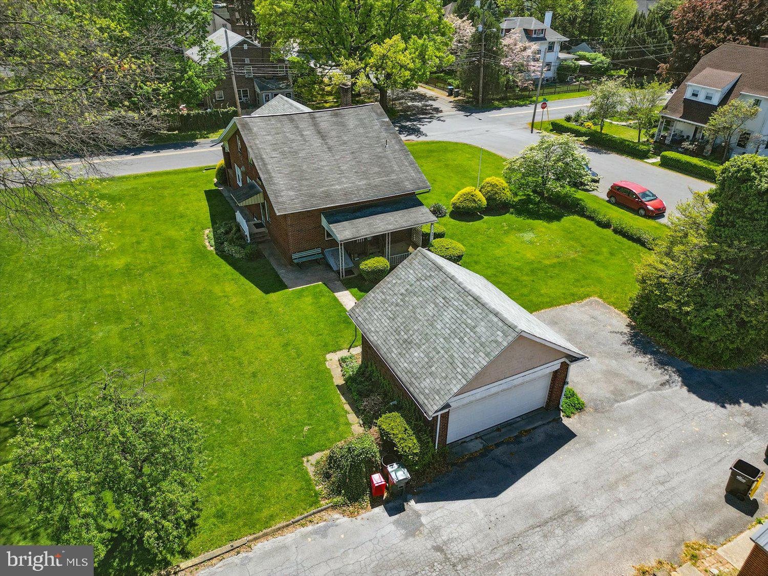 103 Pleasure Road Lancaster, PA 17601 - Photo 4 of 33 Detached, 2 car garage.