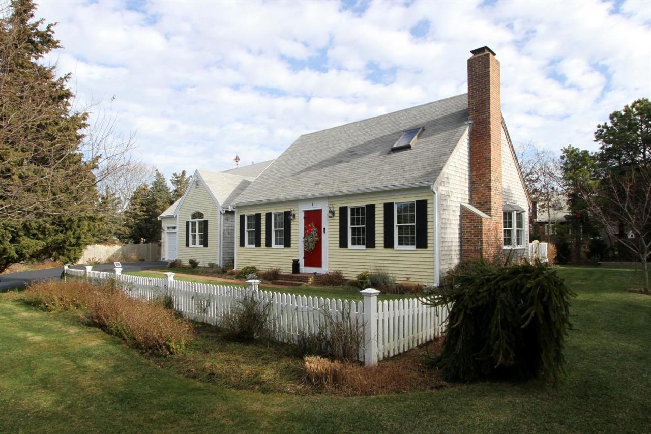 8 Raymond Way Eastham, MA 02642 - Photo 1 of 35 Primary Photo