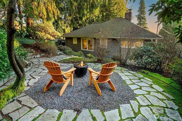 $6,800 | 707 Lake Washington Boulevard South, Seattle, WA 98144