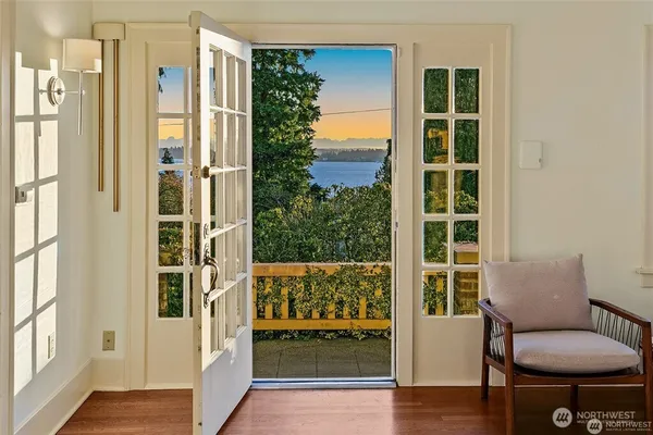 $6,800 | 707 Lake Washington Boulevard South, Seattle, WA 98144