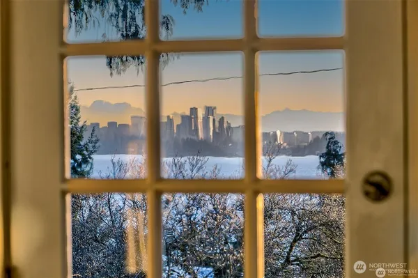$6,800 | 707 Lake Washington Boulevard South, Seattle, WA 98144