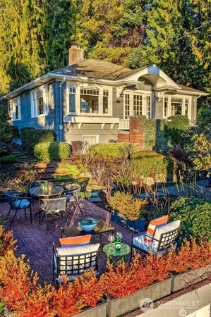 $6,800 | 707 Lake Washington Boulevard South, Seattle, WA 98144