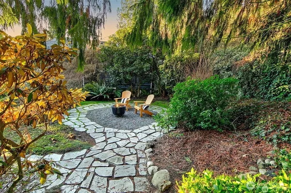 $6,800 | 707 Lake Washington Boulevard South, Seattle, WA 98144