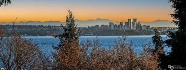 $6,800 | 707 Lake Washington Boulevard South, Seattle, WA 98144