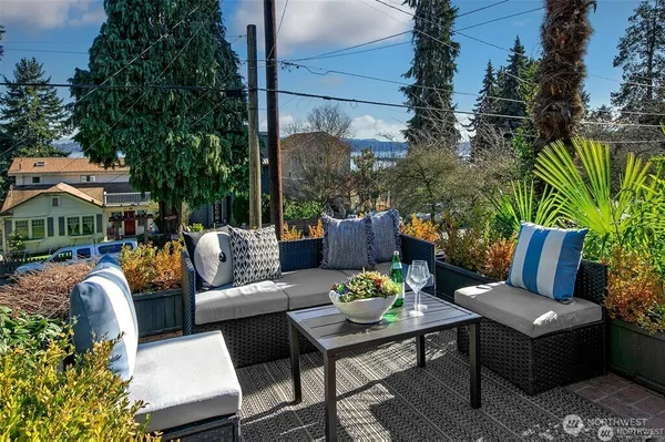 $6,800 | 707 Lake Washington Boulevard South, Seattle, WA 98144