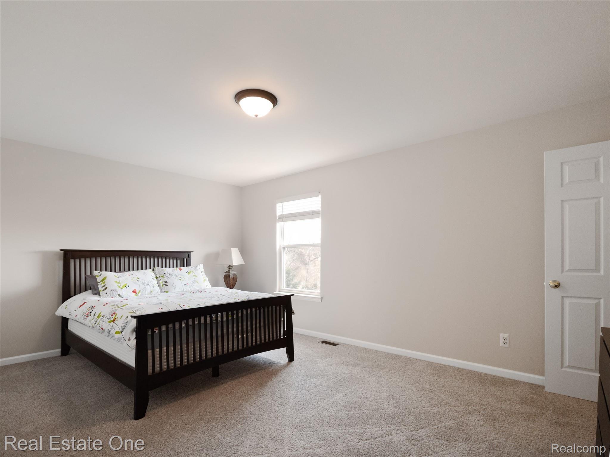 3597 Everett Drive Rochester, MI 48307 - Photo 37 of 57 Look at the Size of Bedroom 3.jpg
