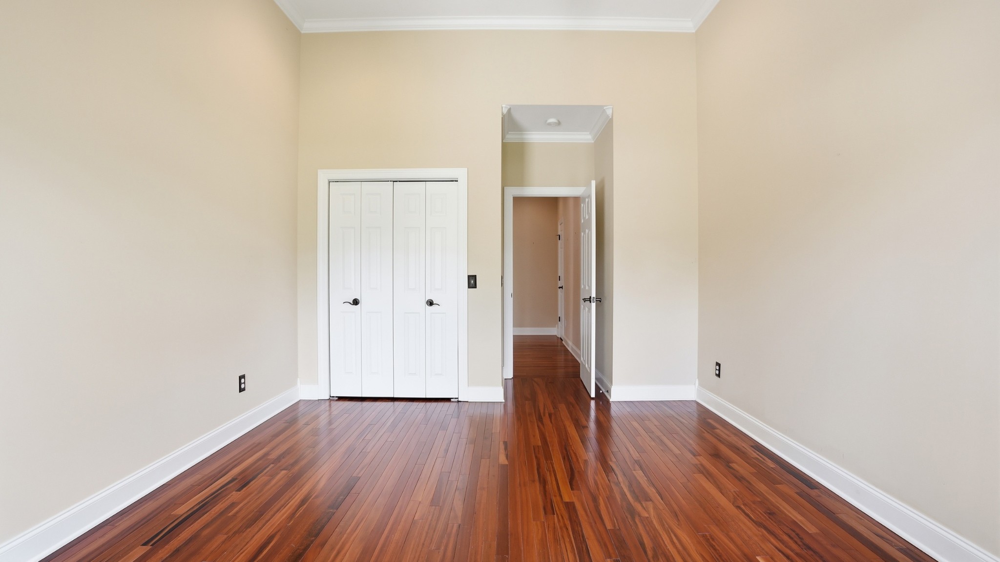 292 Ridgecrest Drive Winchester, TN 37398 - Photo 39 of 62 a view of a room with wooden floor