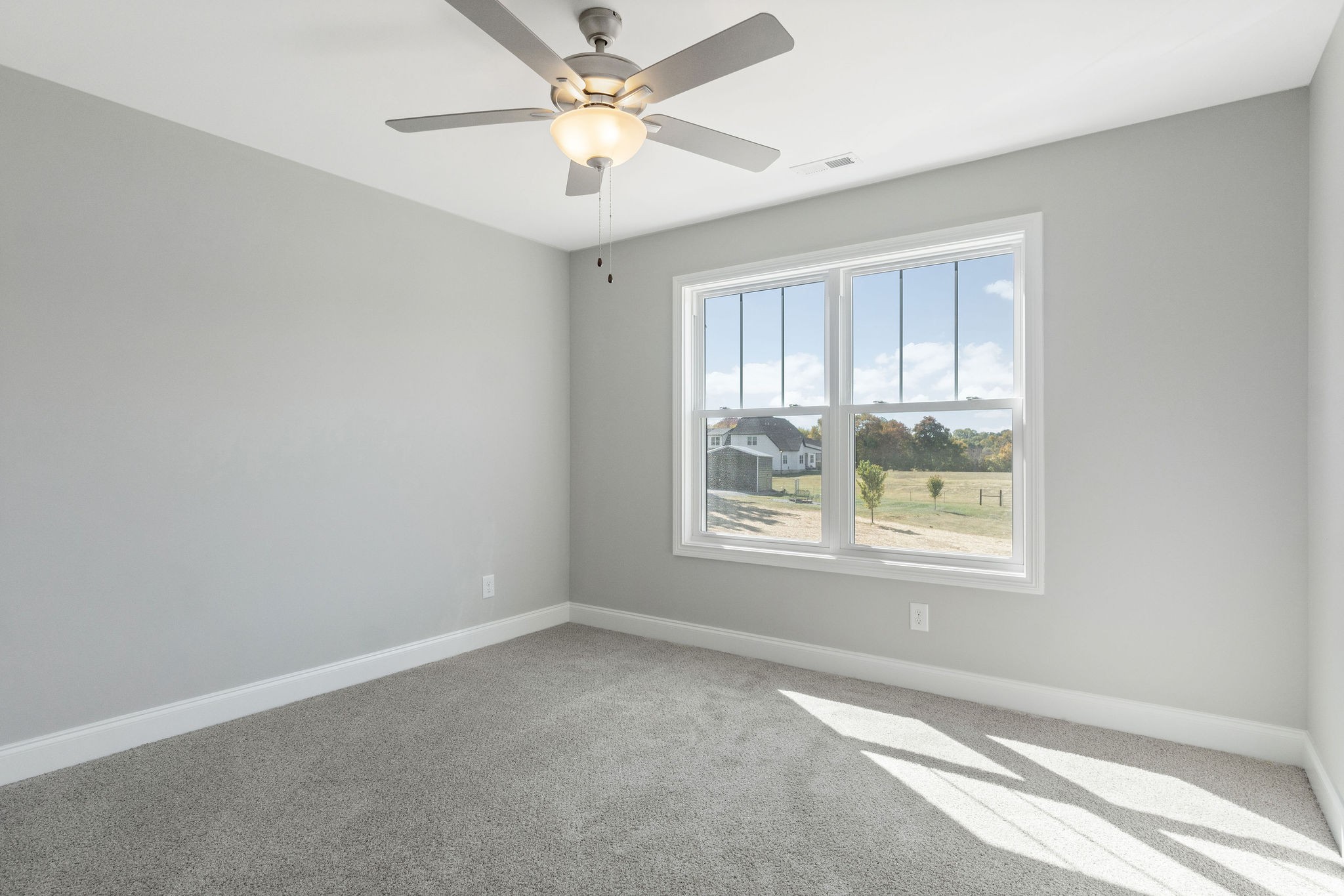 2418 Hinton Road Clarksville, TN 37043 - Photo 29 of 34 Gallery Image 29
