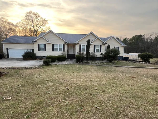 $544,900 | 521 Calhoun Shores Parkway, Calhoun Falls, SC 29628