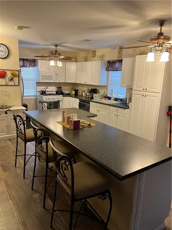 $544,900 | 521 Calhoun Shores Parkway, Calhoun Falls, SC 29628