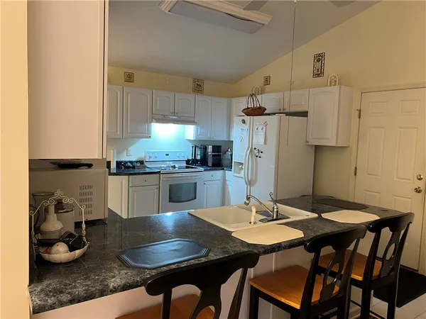 $544,900 | 521 Calhoun Shores Parkway, Calhoun Falls, SC 29628