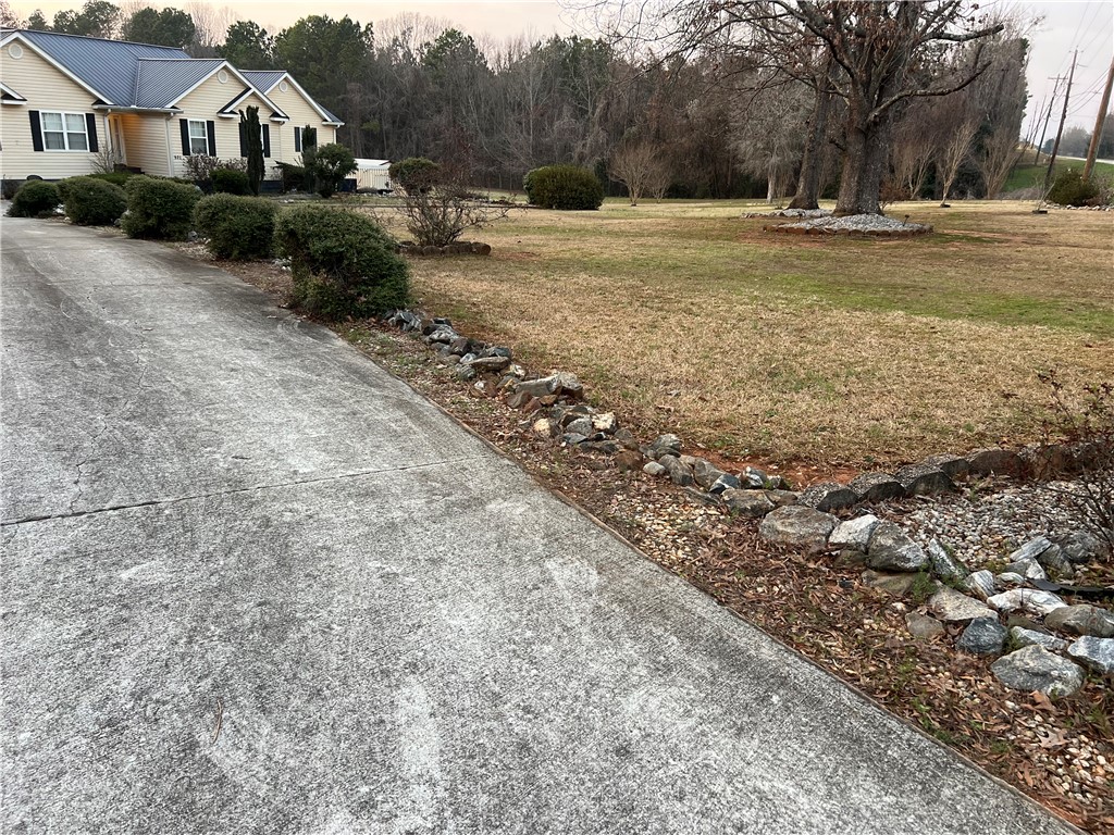 521 Calhoun Shores Parkway Calhoun Falls, SC 29628 - Photo 37 of 39 This charming home offers a spacious yard, perfect for outdoor activities.