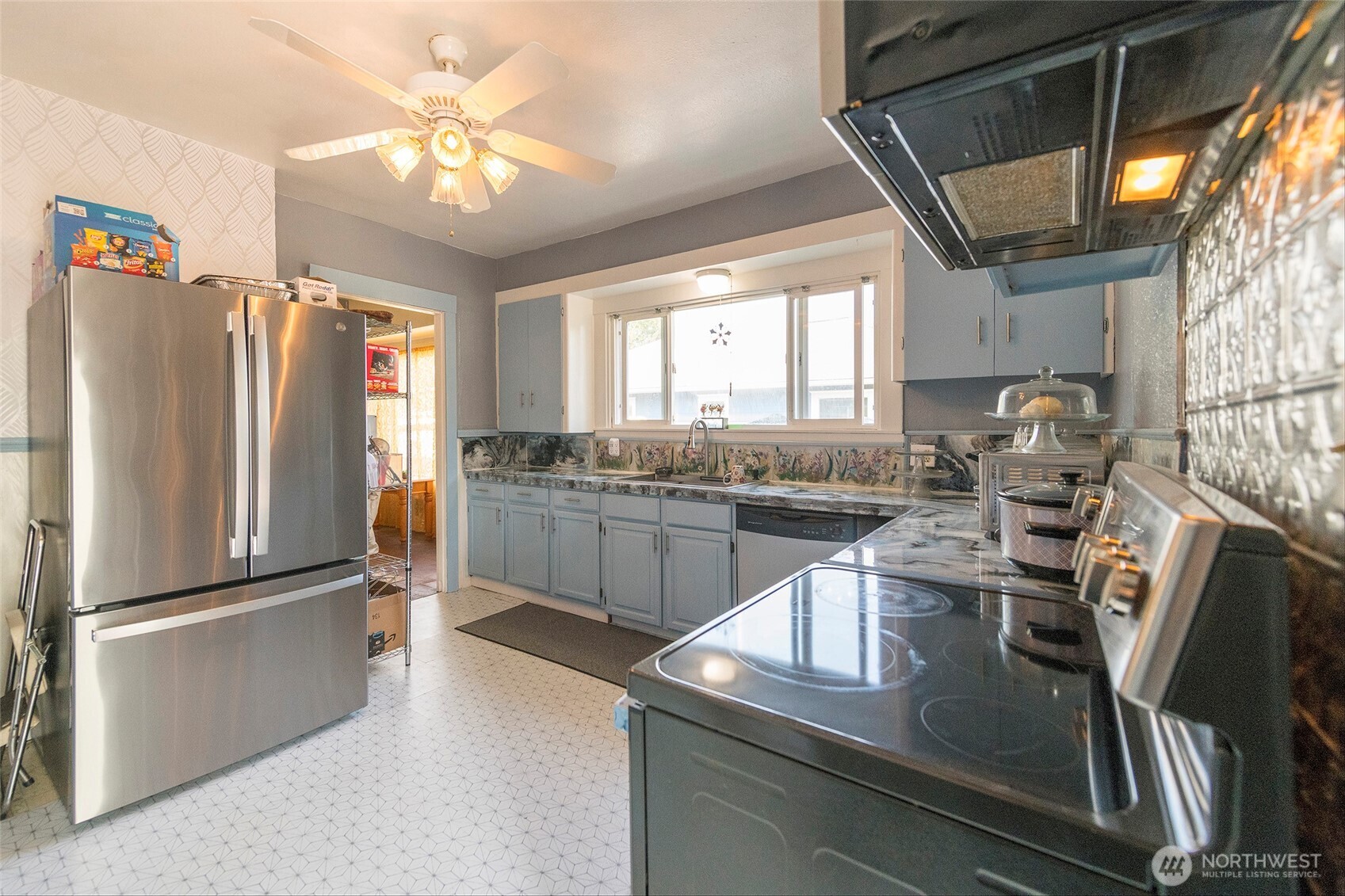 1111 Maple Street Everett, WA 98201 - Photo 13 of 27