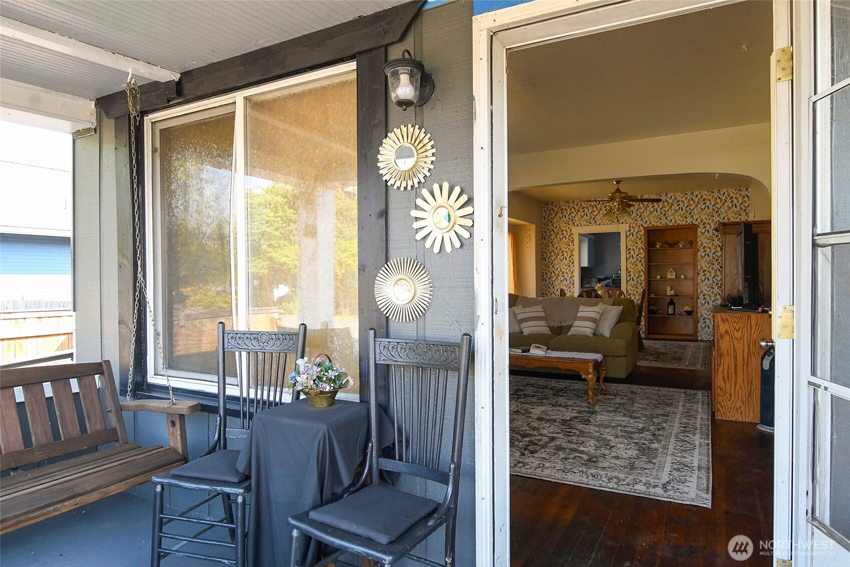 1111 Maple Street Everett, WA 98201 - Photo 3 of 27