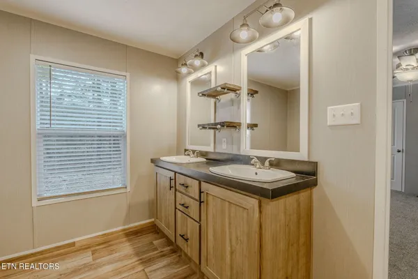 $385,000 | 271 Charlie Newberry Road, Lancing, TN 37770