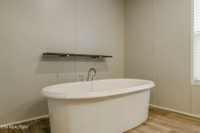 $385,000 | 271 Charlie Newberry Road, Lancing, TN 37770