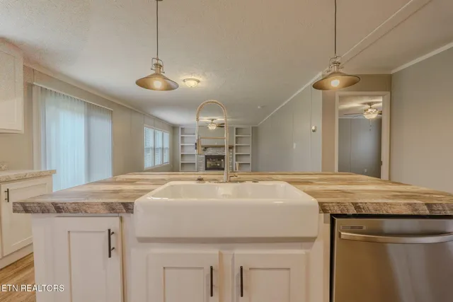 $430,000 | 271 Charlie Newberry Road, Lancing, TN 37770